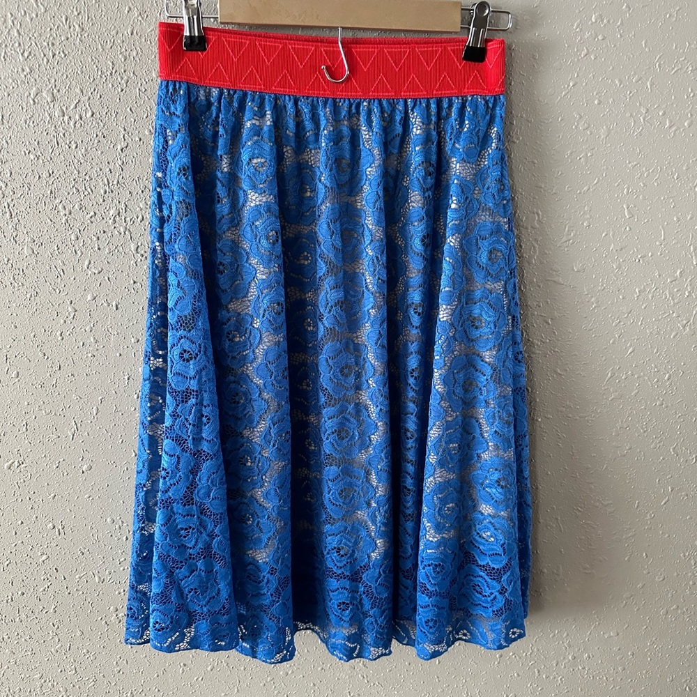NWT Lularoe Lola skirt. Size small